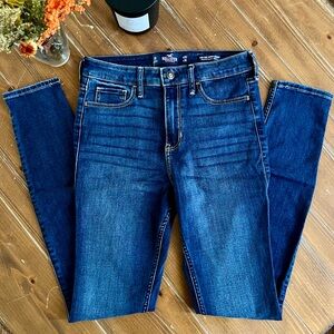 ❤️ Like New Hollister Jeans ❤️